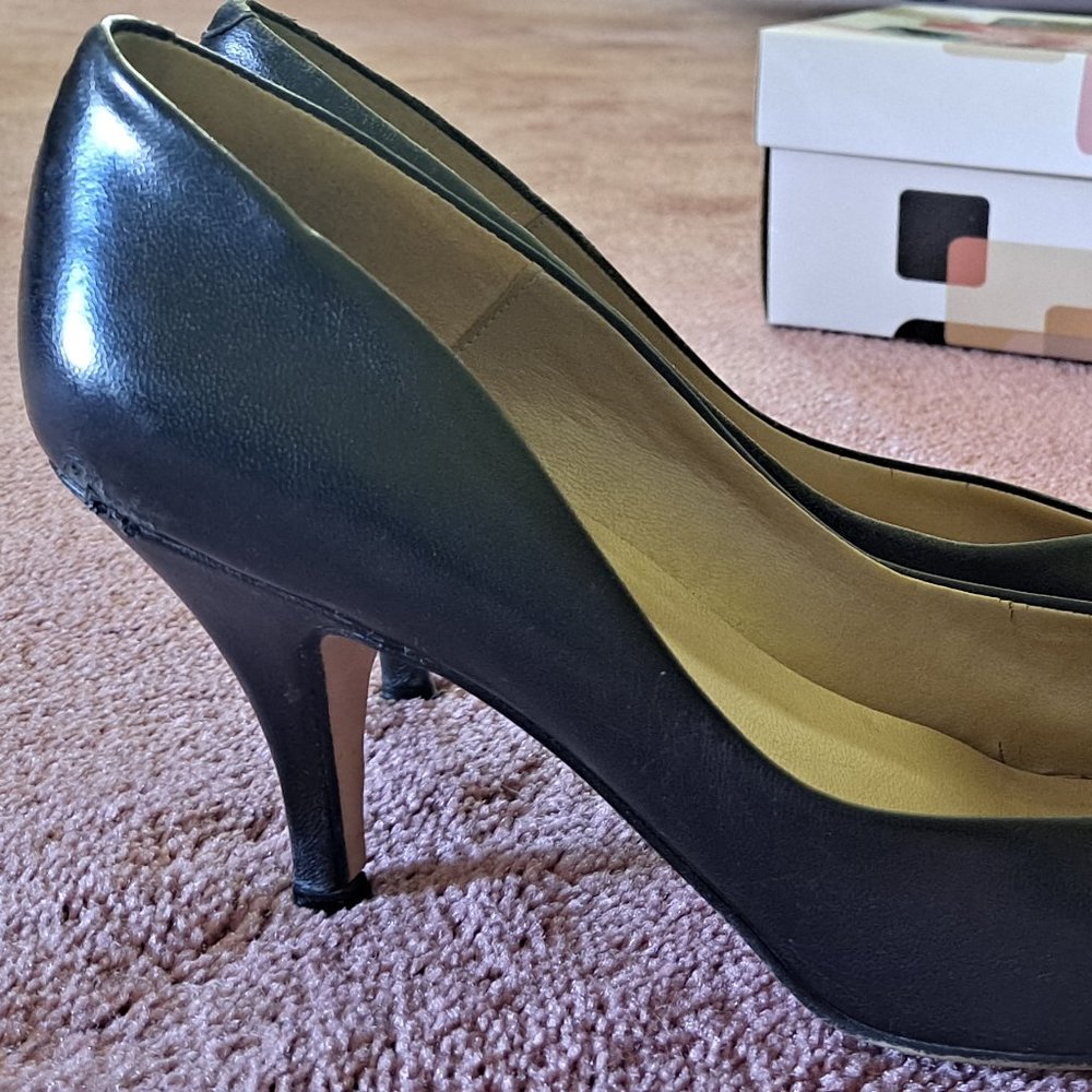 Vintage Black Bandolino High Heel Classic Pumps Size 7 - Picture 7 of 13